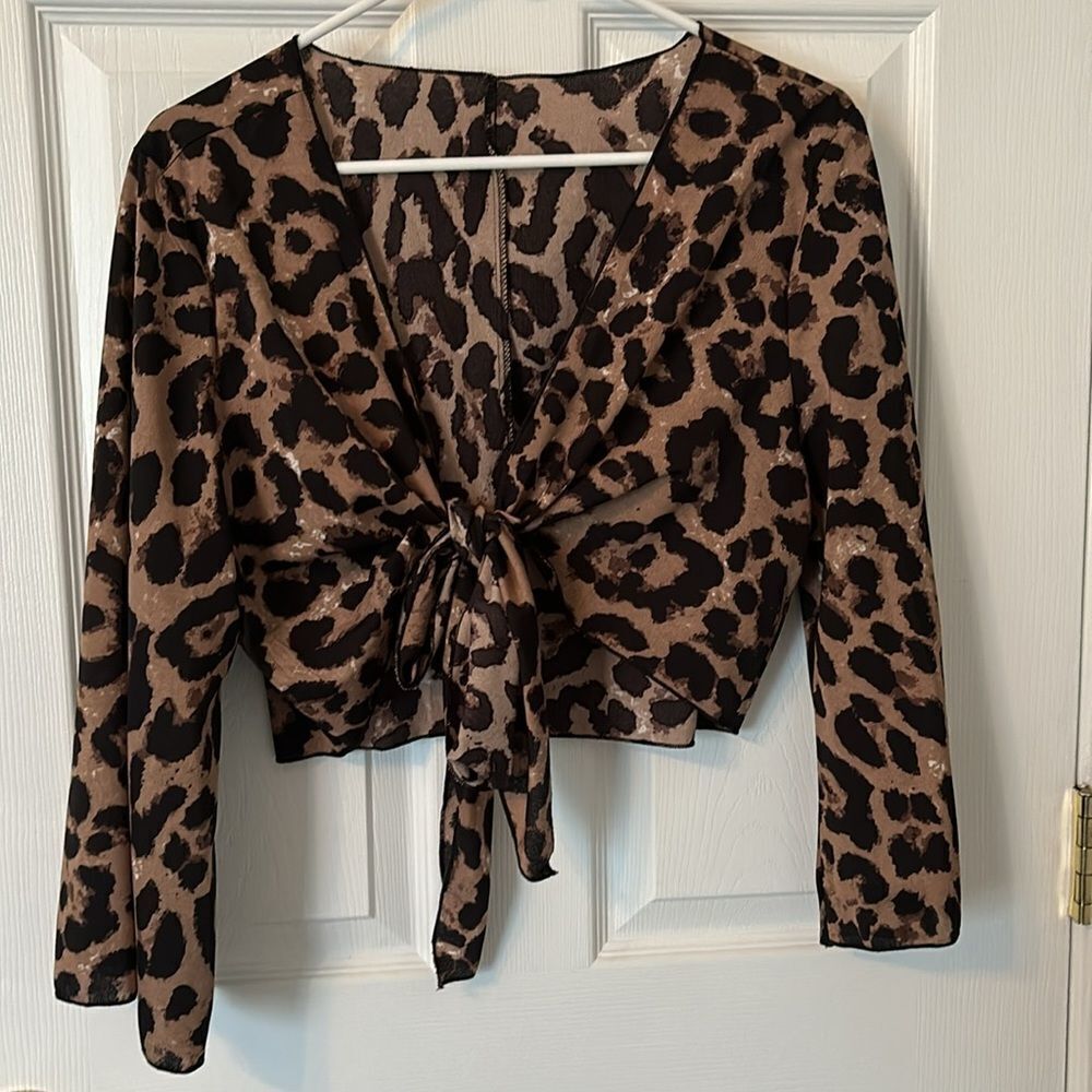 Knot front crop top - Picture 4 of 4